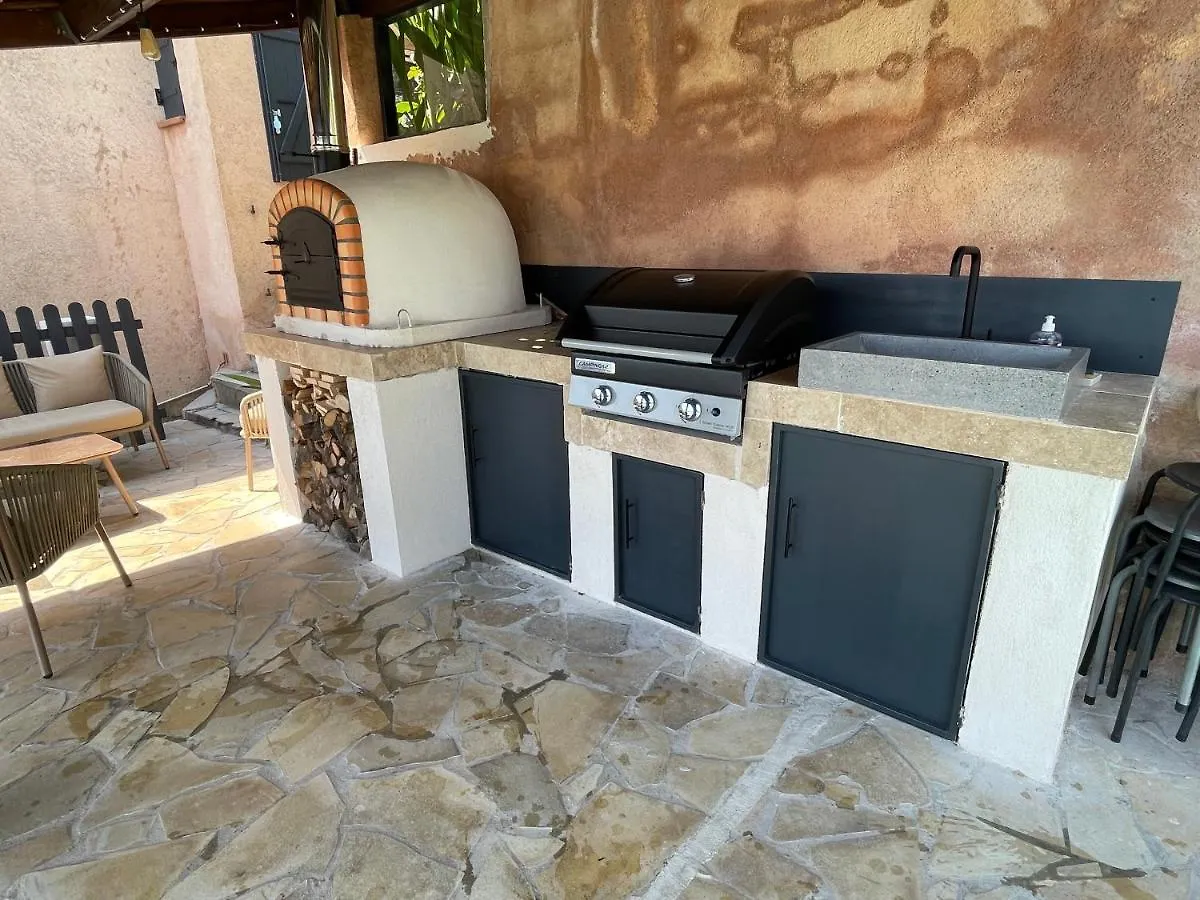 Holiday home Charmant Rez De Villa En Provence Le Tignet